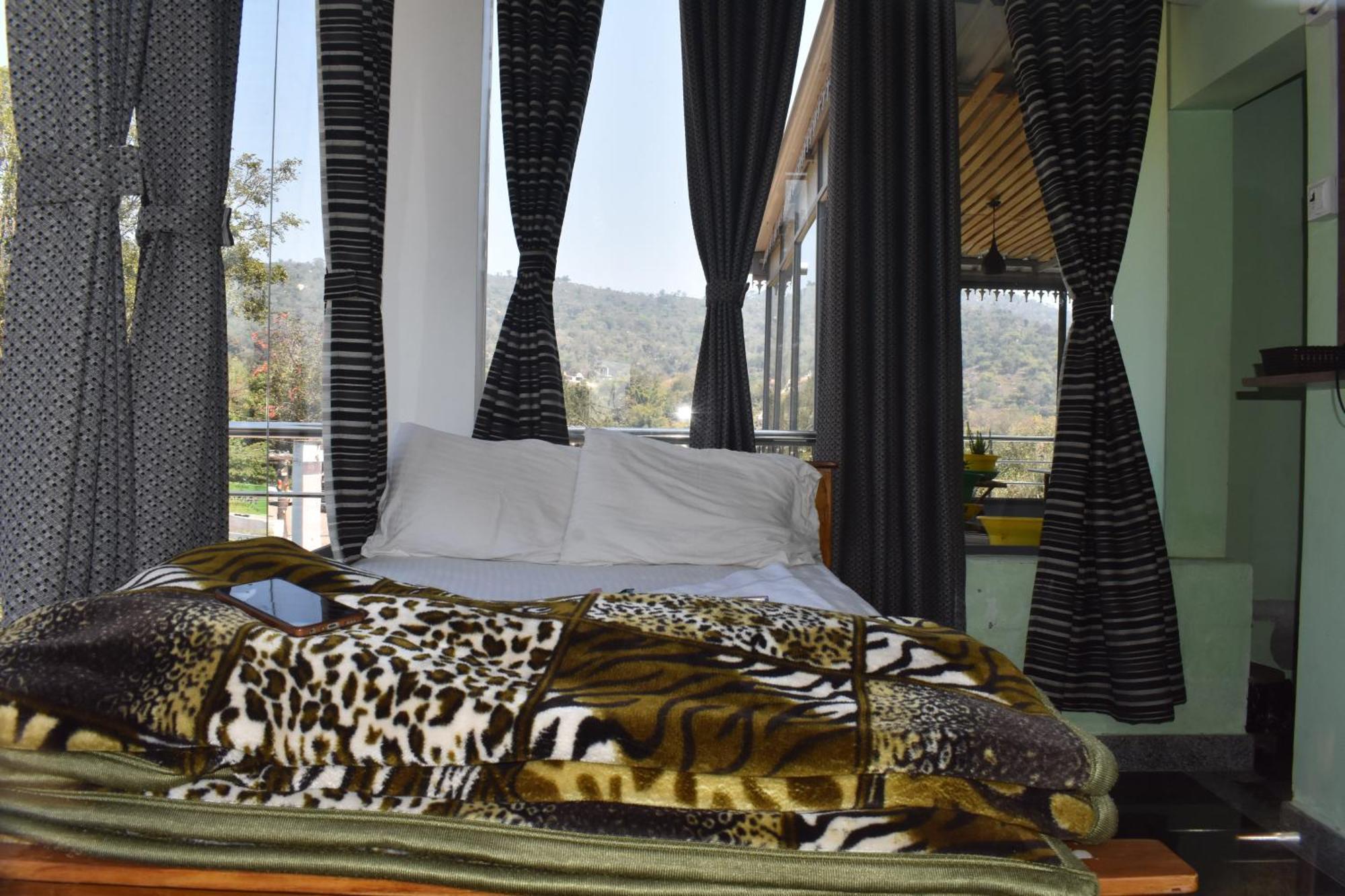 Yelagiri Goldhill Resort Buitenkant foto