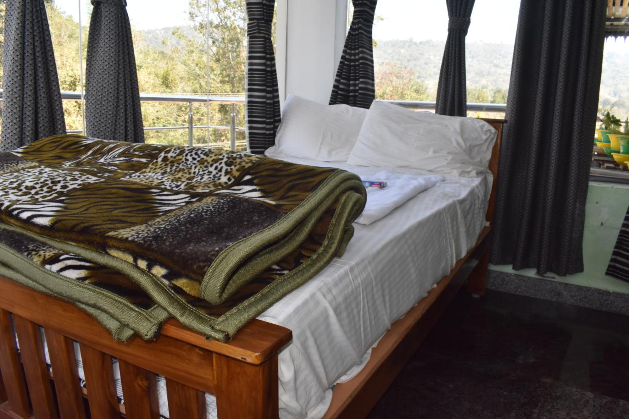 Yelagiri Goldhill Resort Buitenkant foto