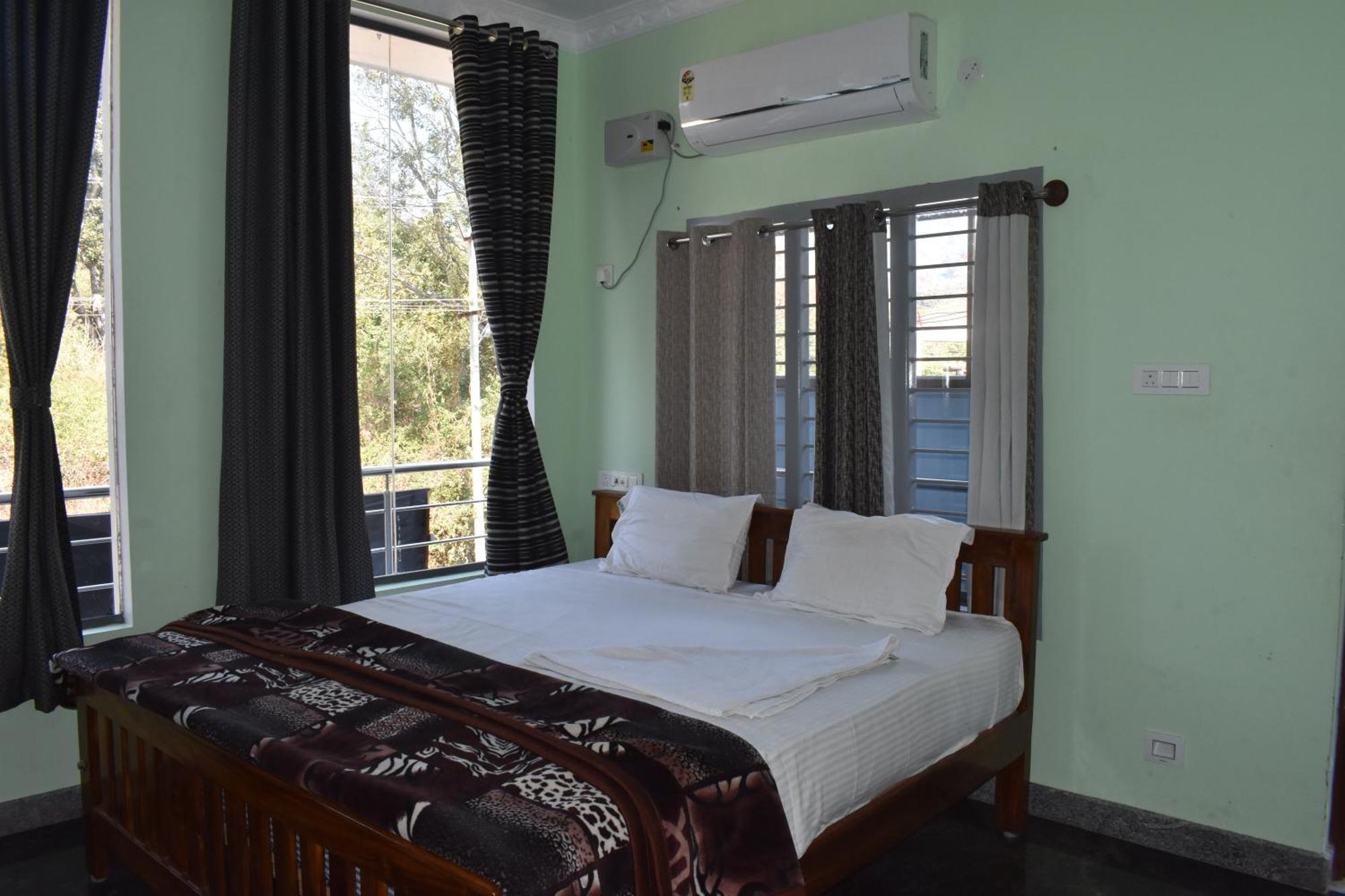 Yelagiri Goldhill Resort Buitenkant foto