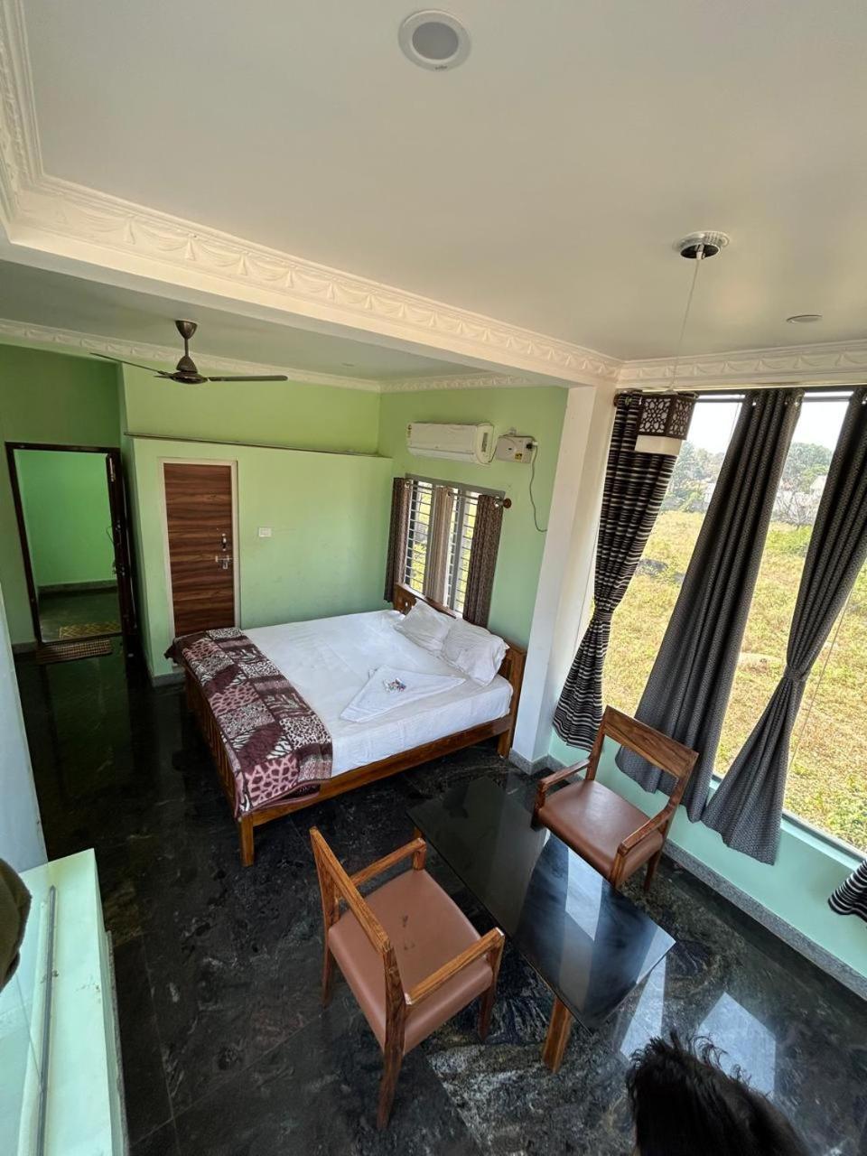 Yelagiri Goldhill Resort Buitenkant foto