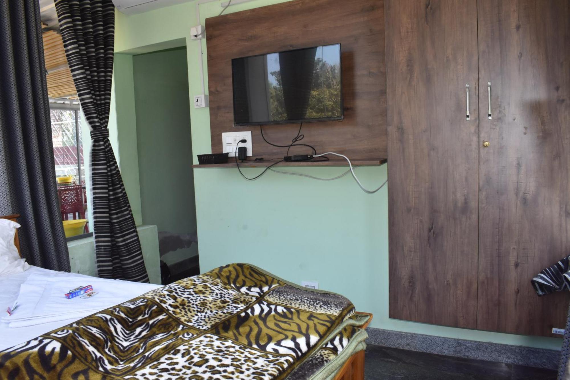 Yelagiri Goldhill Resort Buitenkant foto