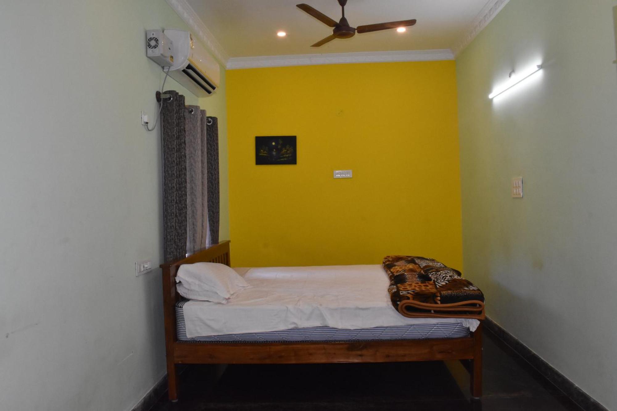 Yelagiri Goldhill Resort Buitenkant foto